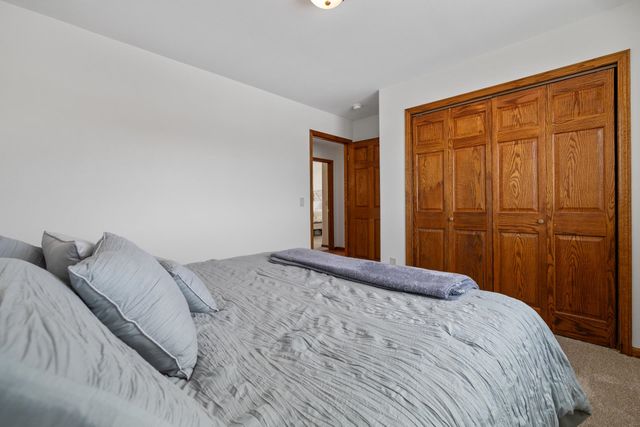 1001 70TH ST SE, Minot, ND 58701