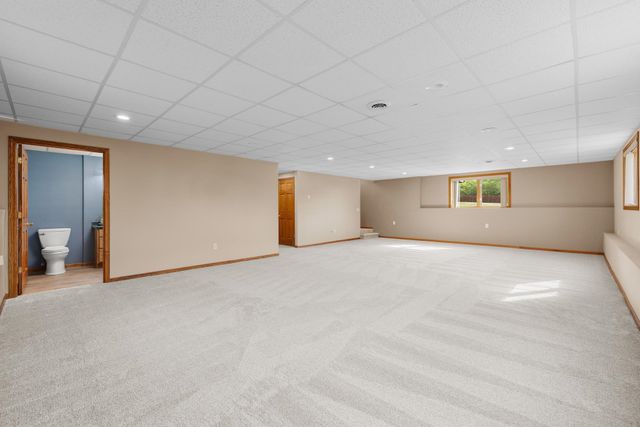 1001 70TH ST SE, Minot, ND 58701