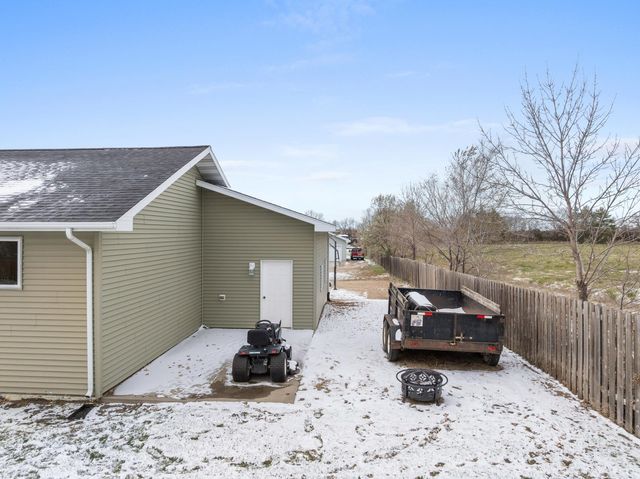 1001 70TH ST SE, Minot, ND 58701