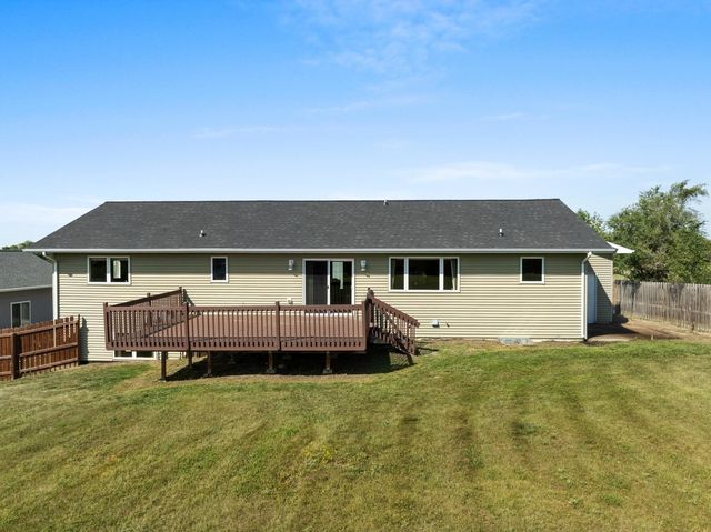 1001 70TH ST SE, Minot, ND 58701