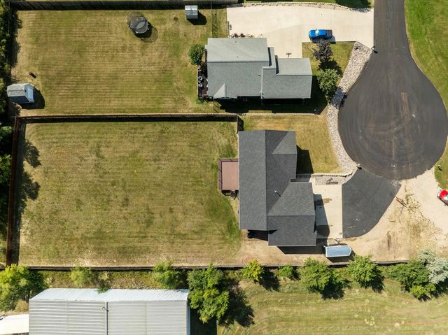 1001 70TH ST SE, Minot, ND 58701