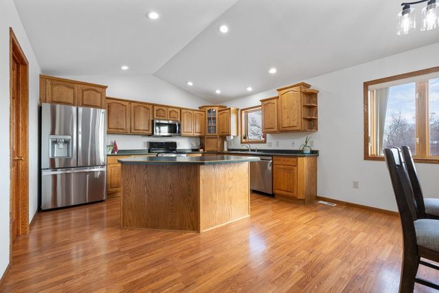 1001 70TH ST SE, Minot, ND 58701