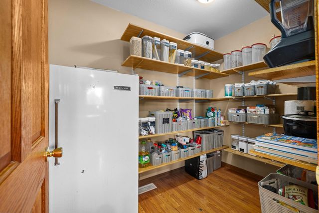 1001 70TH ST SE, Minot, ND 58701