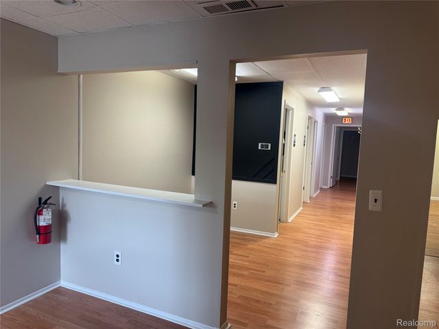 18769 Farmington Road, Livonia, MI 48152