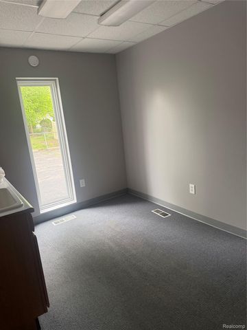 18769 Farmington Road, Livonia, MI 48152