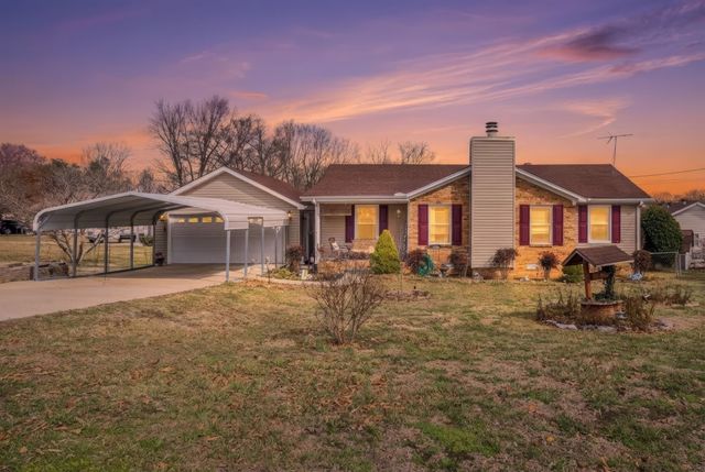 803 Farmingdale Dr, La Vergne, TN 37086