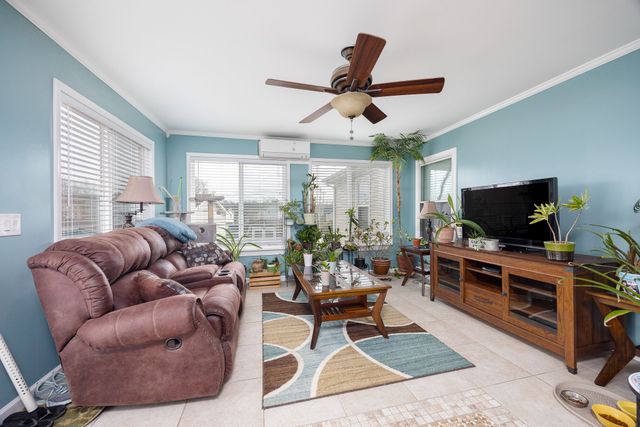 803 Farmingdale Dr, La Vergne, TN 37086