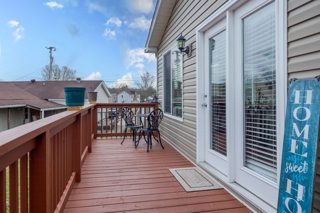 803 Farmingdale Dr, La Vergne, TN 37086