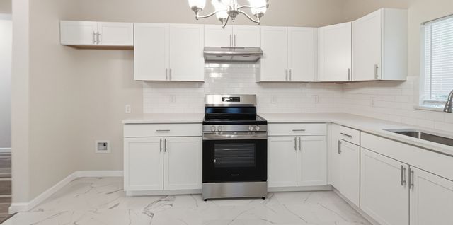 3208 Avenue J, Fort Worth, TX 76105