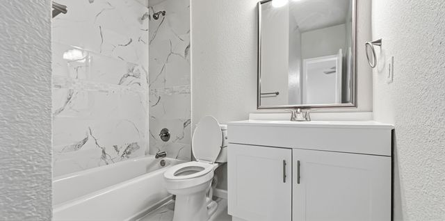 3208 Avenue J, Fort Worth, TX 76105