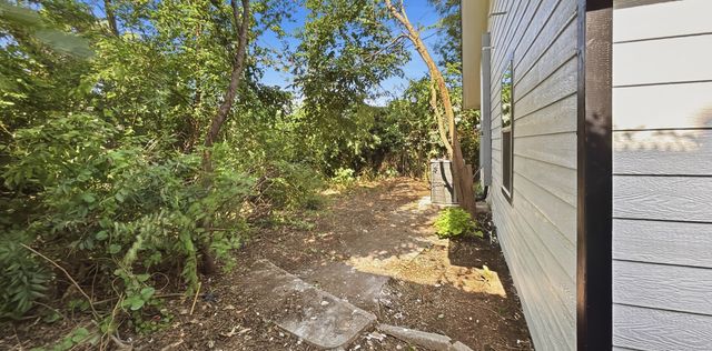 3208 Avenue J, Fort Worth, TX 76105