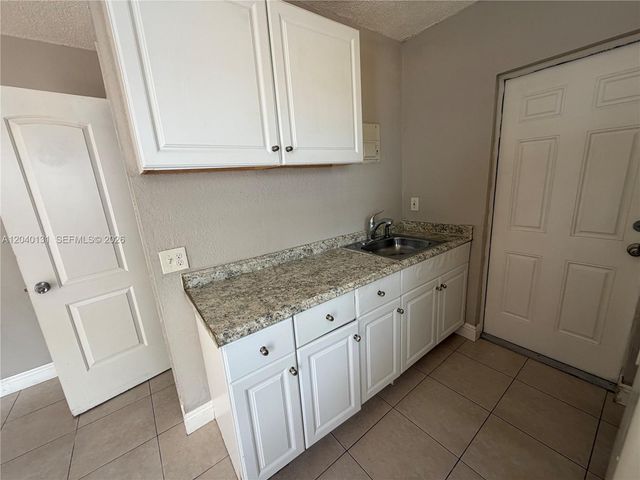6012 SW 38th St 4, Miramar, FL 33023