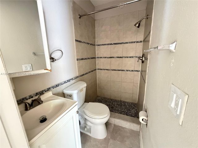 6012 SW 38th St 4, Miramar, FL 33023
