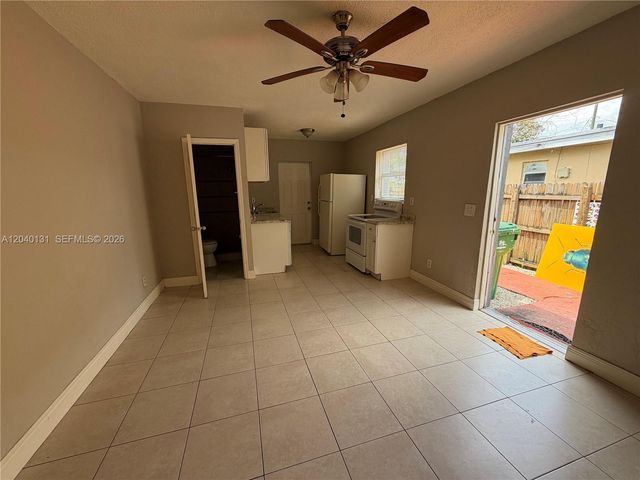 6012 SW 38th St 4, Miramar, FL 33023