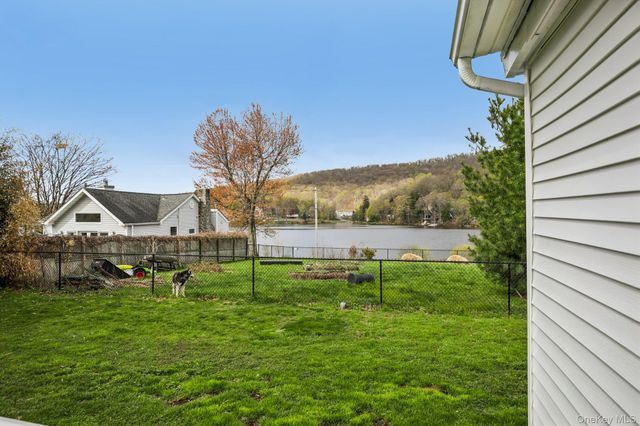 5 Huguenot Road, Carmel, NY 10512