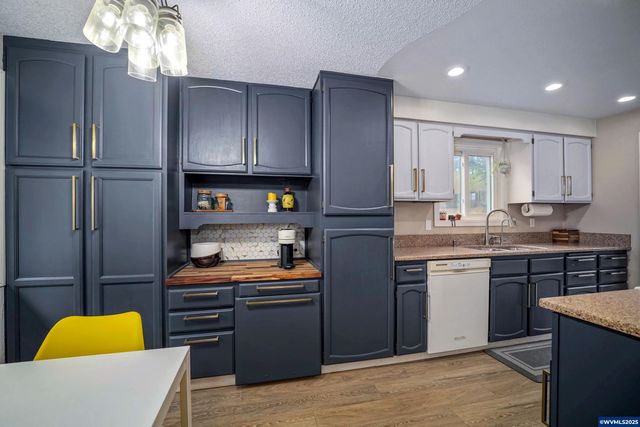 1878 Joseph St S, Salem, OR 97302