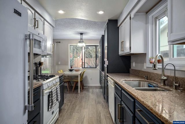 1878 Joseph St S, Salem, OR 97302