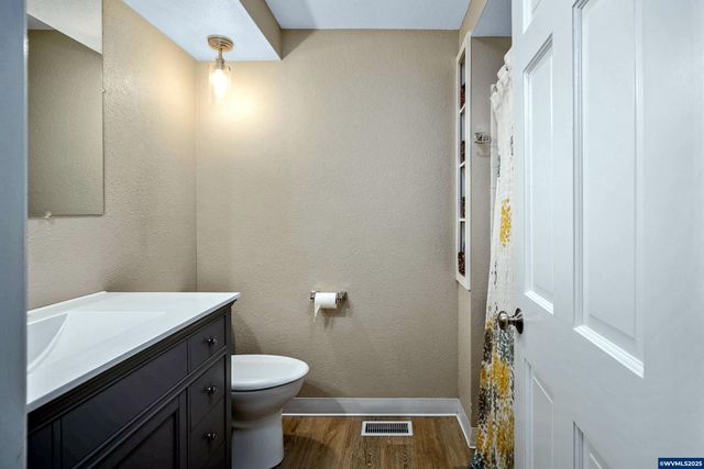 1878 Joseph St S, Salem, OR 97302