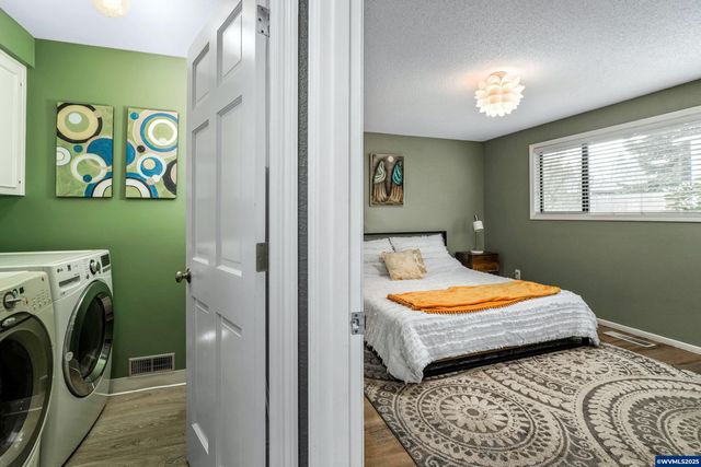 1878 Joseph St S, Salem, OR 97302