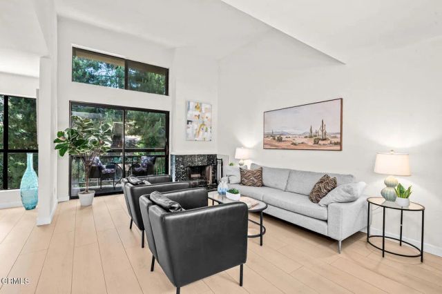 898 Temple Terrace 322, Los Angeles, CA 90042