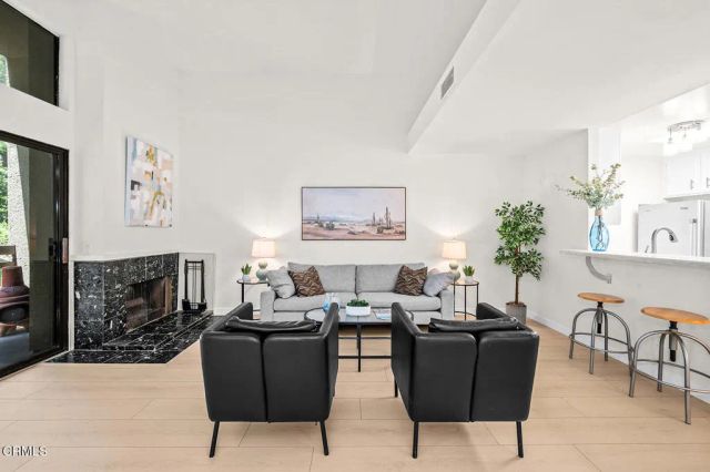 898 Temple Terrace 322, Los Angeles, CA 90042