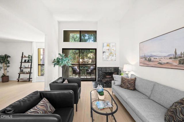 898 Temple Terrace 322, Los Angeles, CA 90042