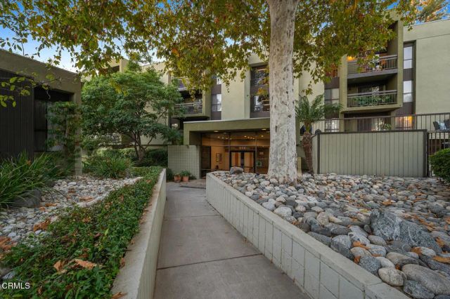 898 Temple Terrace 322, Los Angeles, CA 90042