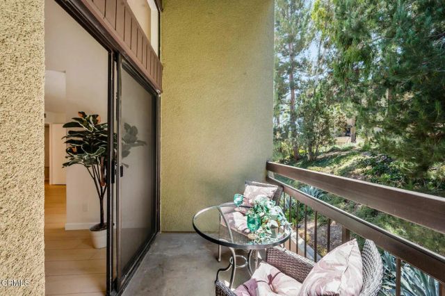 898 Temple Terrace 322, Los Angeles, CA 90042