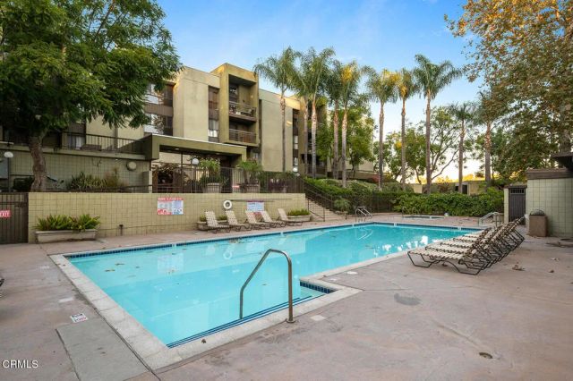 898 Temple Terrace 322, Los Angeles, CA 90042