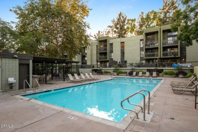 898 Temple Terrace 322, Los Angeles, CA 90042
