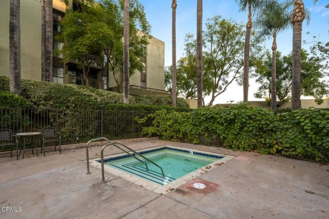 898 Temple Terrace 322, Los Angeles, CA 90042