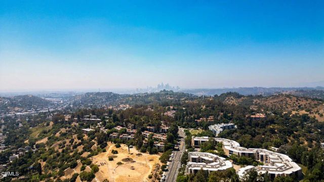 898 Temple Terrace 322, Los Angeles, CA 90042