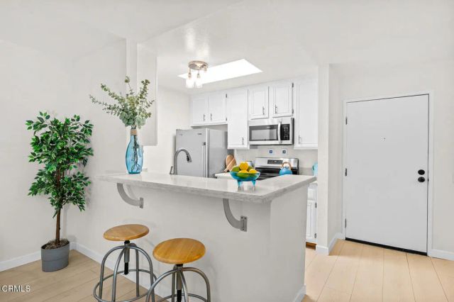 898 Temple Terrace 322, Los Angeles, CA 90042