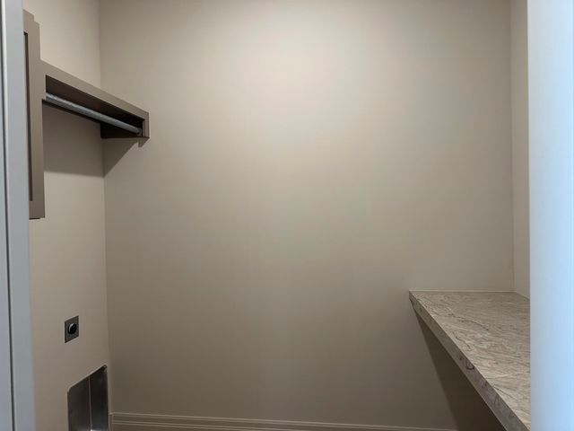 4305 N Sunny Ln, Wichita, KS 67205