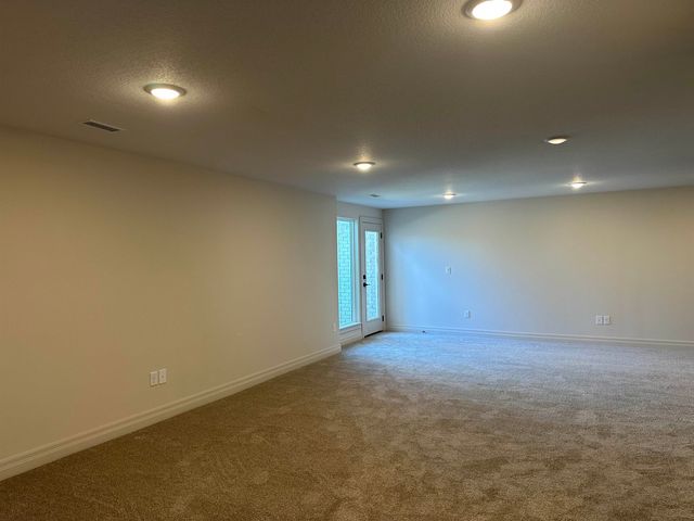 4305 N Sunny Ln, Wichita, KS 67205