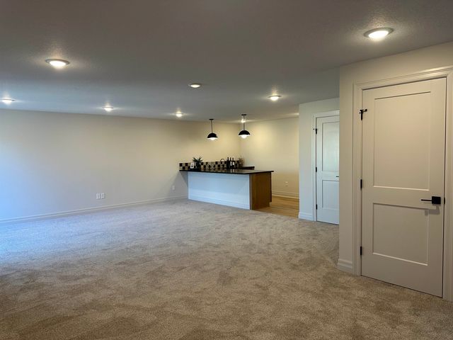 4305 N Sunny Ln, Wichita, KS 67205