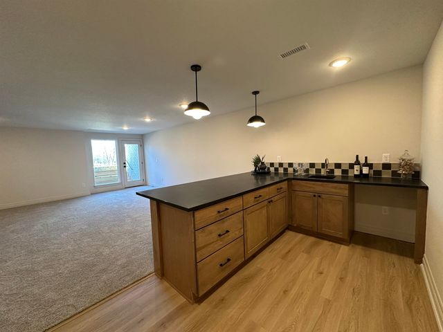 4305 N Sunny Ln, Wichita, KS 67205