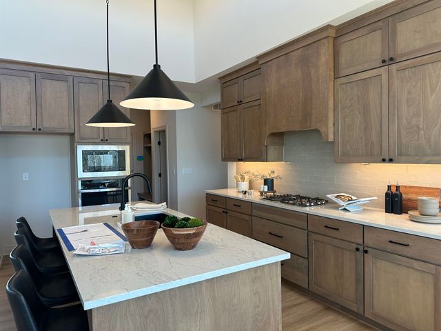 4305 N Sunny Ln, Wichita, KS 67205