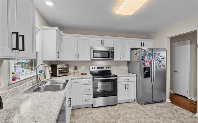 601 Runyon Drive, High Point, NC 27260