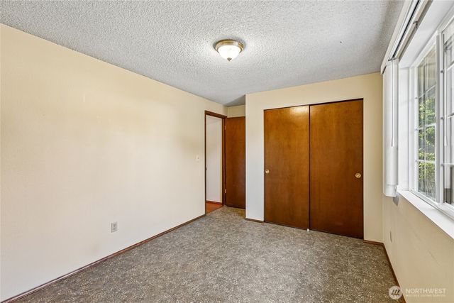 8621 Vistarama Avenue, Everett, WA 98208
