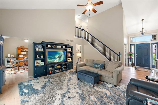 607 Salus Drive, Waterford Charter Township, MI 48327