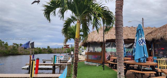 718 NW 38 pl, Cape Coral, FL 33993