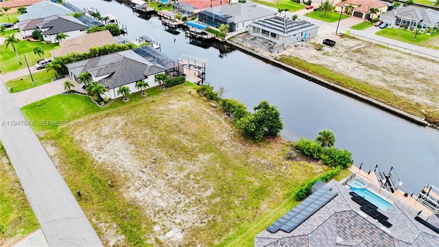 718 NW 38 pl, Cape Coral, FL 33993