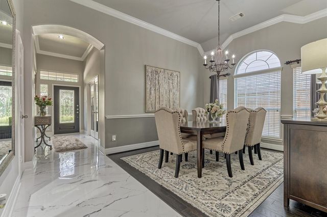 27 French Oaks, The Woodlands, TX 77382