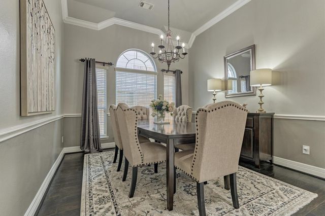 27 French Oaks, The Woodlands, TX 77382