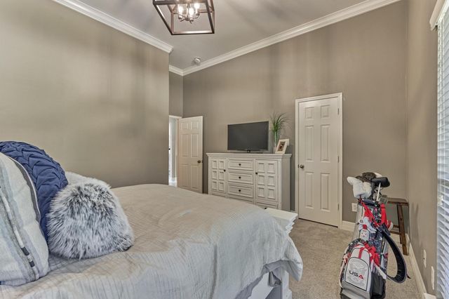 27 French Oaks, The Woodlands, TX 77382