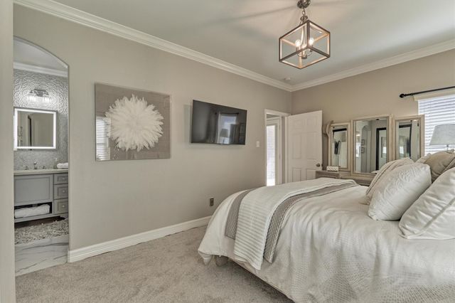 27 French Oaks, The Woodlands, TX 77382