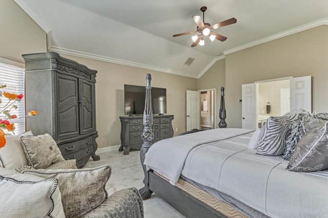 27 French Oaks, The Woodlands, TX 77382