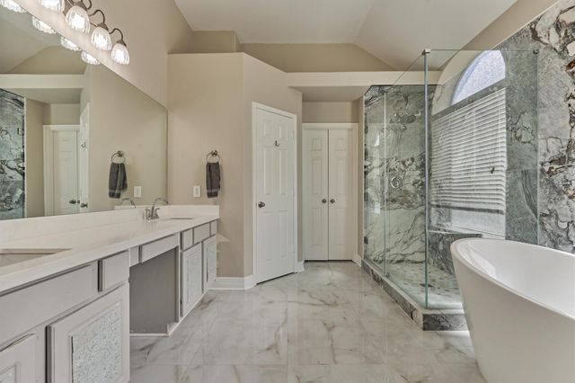 27 French Oaks, The Woodlands, TX 77382