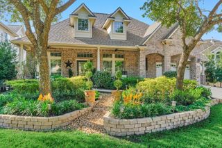 27 French Oaks, The Woodlands, TX 77382
